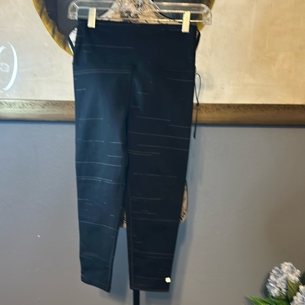 Lanston sport  NWT capri leggings